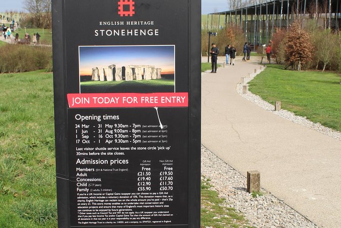 Private Pre Cruise Excursion Transfer London to Southampton Port Via Stonehenge - Optional Add-Ons: Salisbury Cathedral and Flexible Stopovers