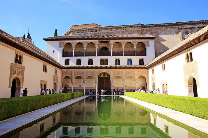 Private shore excursion to the Alhambra Palace from Almeria - The Sierra Nevada backdrop and the Albaicín view effect