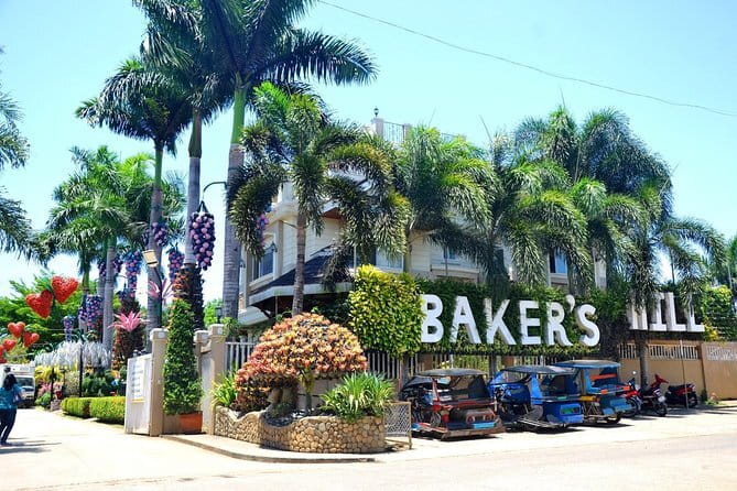 Puerto Princesa City sightseeing tour shore excursion - Plaza Cuartel: A Quick Pulse of the City’s Social Hub