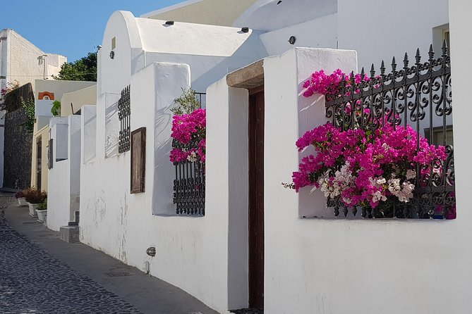 Santorini: 6hr Small Group Shore Excursion Villages & Wine - Small group comfort: guides who keep the day readable
