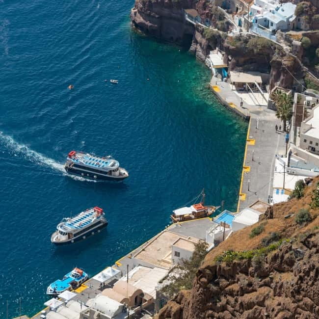 Santorini: Private Shore Excursion for Cruise Passengers - Oia for 45 minutes: what to do when time is limited