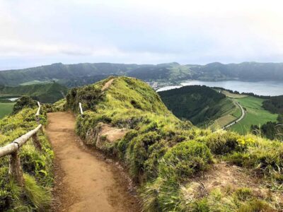 Seven Citys Tour: Sete Cidades Crater Lake Shore Excursion - Your 4-hour route: pineapples, crater lakes, and a cliffside sunset spot