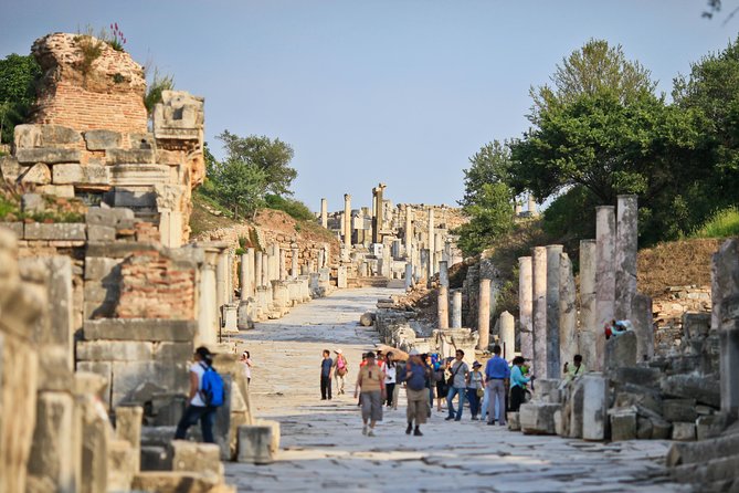 Shore Excursion 1 or 2 Day Private Tour from Kusadasi Port for Ephesus-Pergamon - Pergamon: Steep Views, Amphitheater Drama, and City Walls