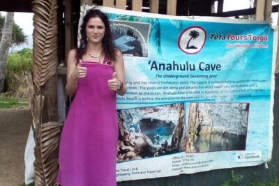 Shore Excursion: 3-Hour Tongatapu East Coast and Anahulu Cave Tour - Malaʻekula Royal Tombs: Where Close Family Lines Are Buried