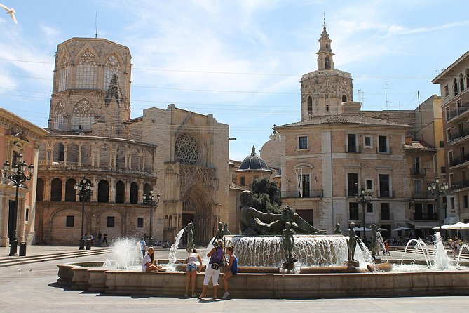 Shore Excursion: City Tour with Tapas in 11th Century Monument - Food and Wine Reality Check: What You Actually Eat and Drink