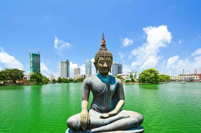Shore Excursion Colombo Port to Mount Lavinia Beach & Colombo city For 4 - 6 Pax - The Colombo highlights drive: clock tower, lighthouse, temples, parks
