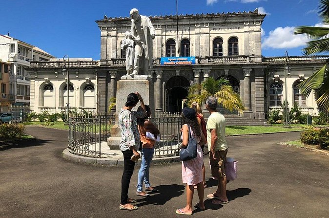 Shore Excursion: Fort-de-France Food Tasting and Cultural Walking Tour - The rum lesson and included drinks: how to enjoy it without feeling rushed