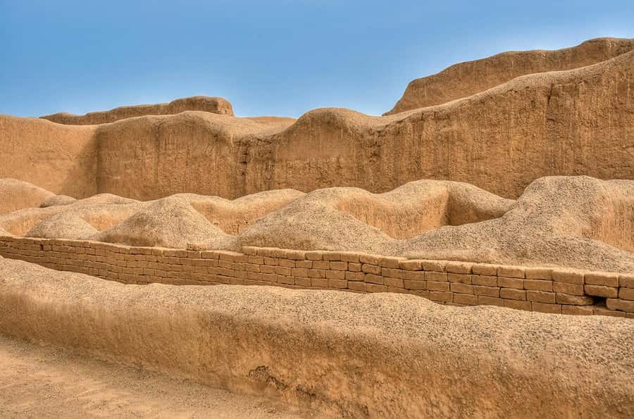 Shore Excursion from Salaverry port - Huaca del Sol and Huaca de la Luna: Moche adobe power, explained in plain language