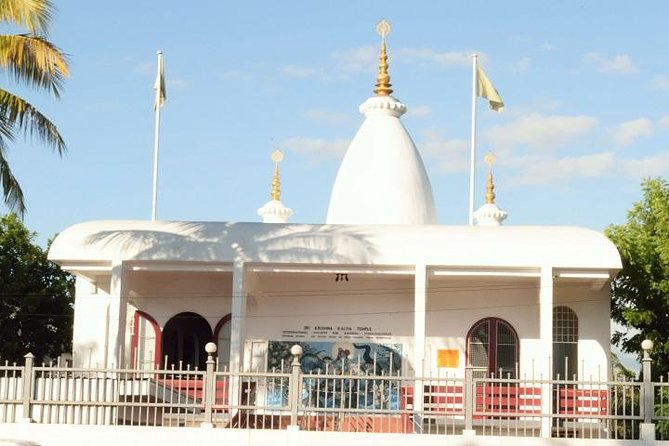 Shore Excursion-Nadi Mudpools,Sleeping Giants Gardens,Markets, Temple & Shopping - Krishna Kaliya Temple: A Short Cultural Stop in Lautoka