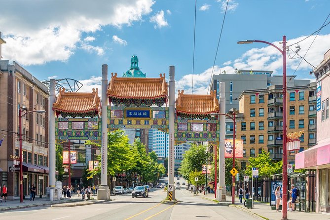 Shore Excursion: Pre-Cruise Vancouver City Sightseeing Tour with Port Drop Off - Price and Value: $77.36 for a Guided Route With Pickup and Port Drop-Off