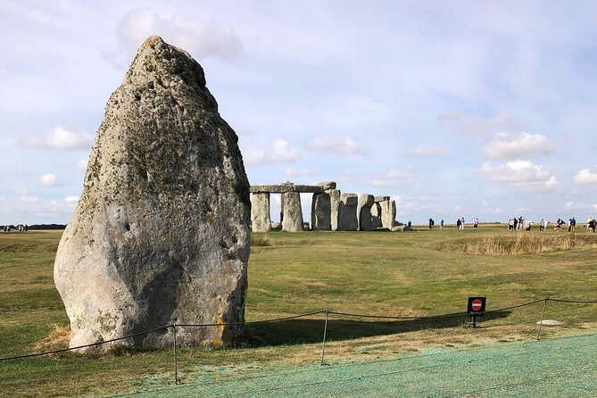 Shore Excursion Stonehenge & Salisbury Cathedral (Magna Carta) - Guide experience makes a difference on a port day