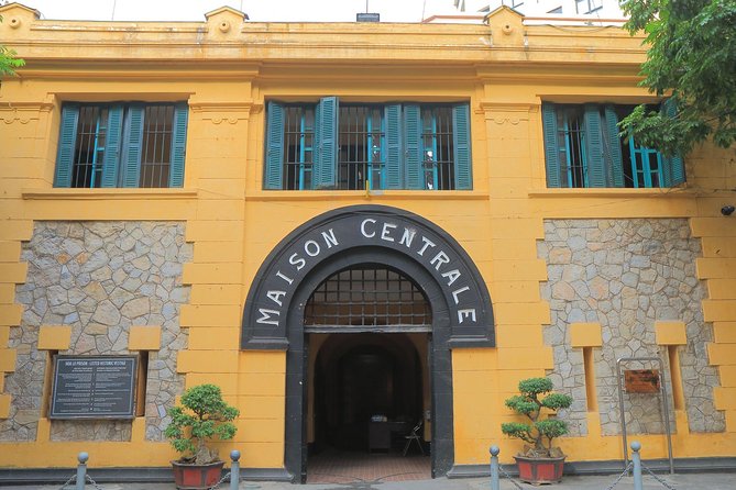 Shore Excursion: The Beauty of Hanoi City from Halong Cruise Port - Tran Quoc Pagoda: oldest in town, with a calmer rhythm
