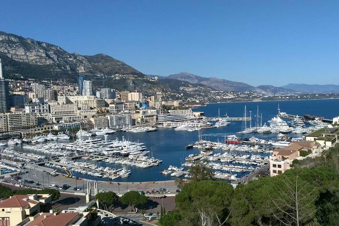 Shore excursion to Eze, Monaco & Monte-Carlo from Villefranche - The Prince’s Palace: A Royal Courtyard Moment