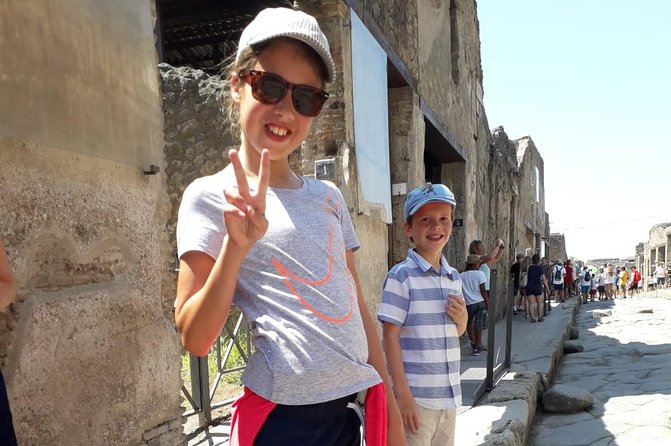 Shore Excursion Tour for Kids from Naples Port to Pompeii and Vesuvius - Food and drinks: plan your lunch like a pro
