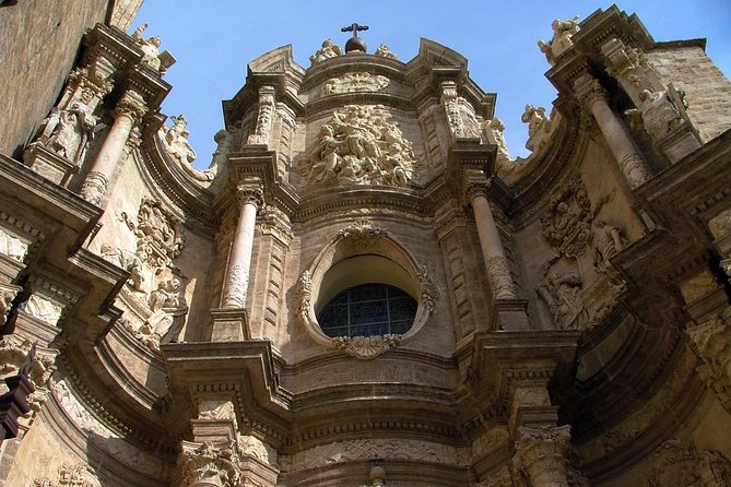 Shore Excursion: Valencia Half-Day Private Tour - Medieval gates and cathedral-area landmarks: walking the old town in a straight line