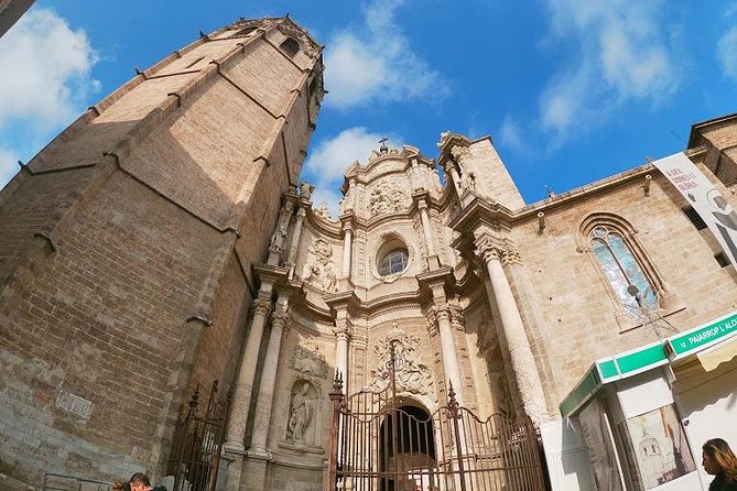 Shore Excursion: Valencia Half-Day Private Tour - Basilica of the Virgen de los Desamparados and Torres de Serranos: finishing with perspective
