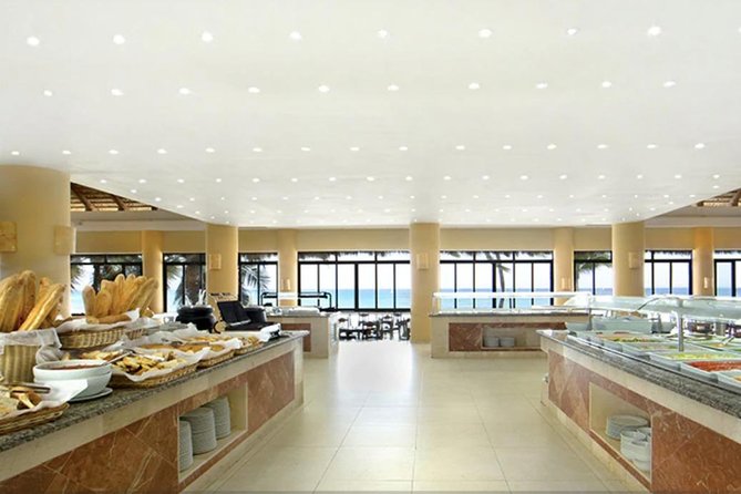 Shore Excursion: Viva Wyndham Resort For The Day With Unlimited Food & Drinks - Unlimited food and drinks: what you can realistically expect