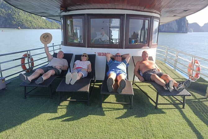 Shore Excursion: Wonderful Heritage Day Cruise at Halong Bay - Getting on the boat: port check-in and transfers that save your time