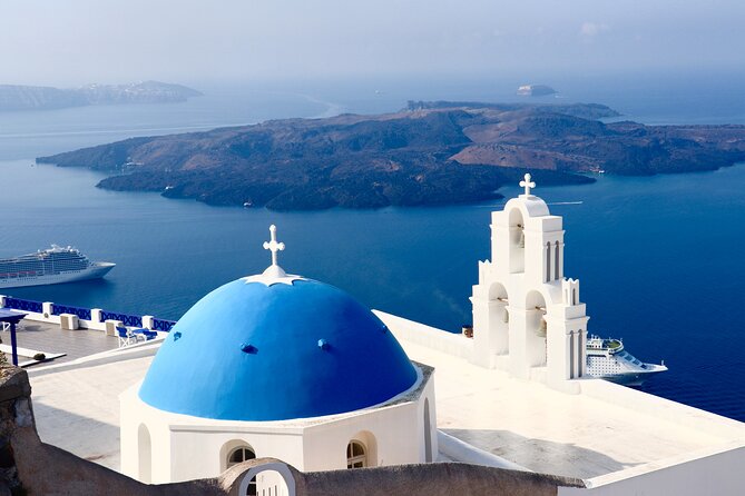 Skip Gondola Private Tour : Cruise Port pick up included - Oia Village: The Streets, the Photos, and the Timing Question