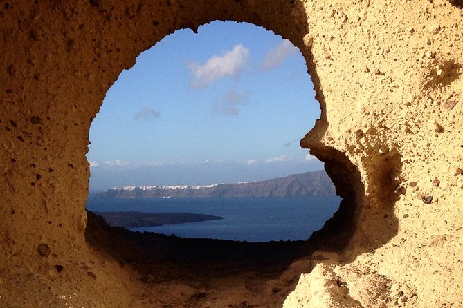 Skip Gondola Shore Excursion: No Cable Car, Water Taxi Provided! - Stop 3: Oia for the Most Recognizable Santorini Streets