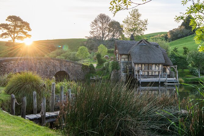 Tauranga to Magical Hobbiton Movie Set - Private Shore Excursion - Who should book this Hobbiton private shore excursion?