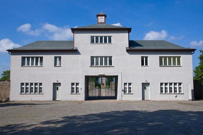 Warnemuende Shore Excursion: Private Sachsenhausen Memorial and Berlin Tour - Key things that make this tour worth your attention