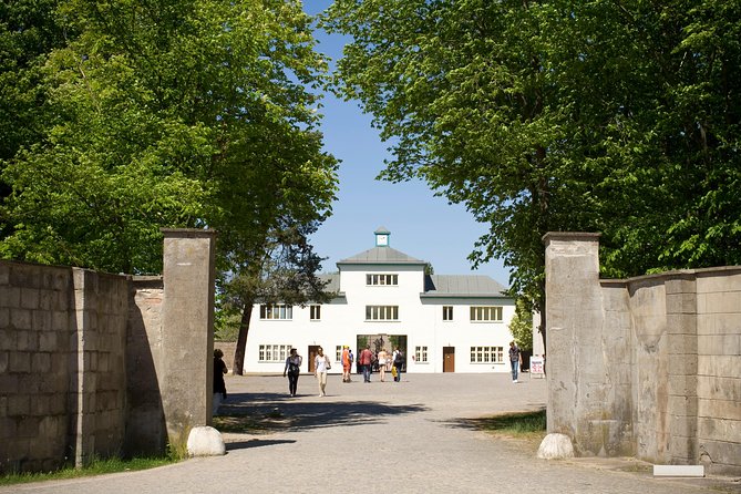 Warnemuende Shore Excursion: Private Sachsenhausen Memorial and Berlin Tour - Berlin without the chaos: moving from memorial weight to city context