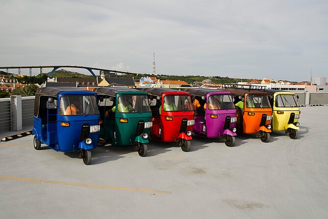 Willemstad Shore Excursion: - Guides who act like your personal photographer